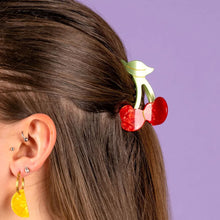 Load image into Gallery viewer, Hairclip Cherry