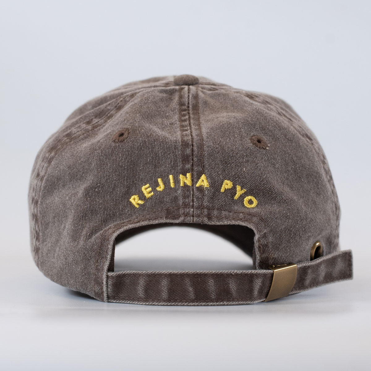 Cap Brown Courtauld x Rejina Pyo