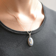 Load image into Gallery viewer, Silver chain necklace
