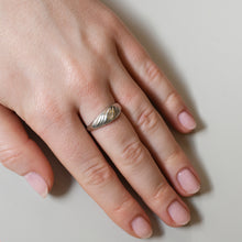 Load image into Gallery viewer, Vintage Sterling Silver Etched Dome Ring
